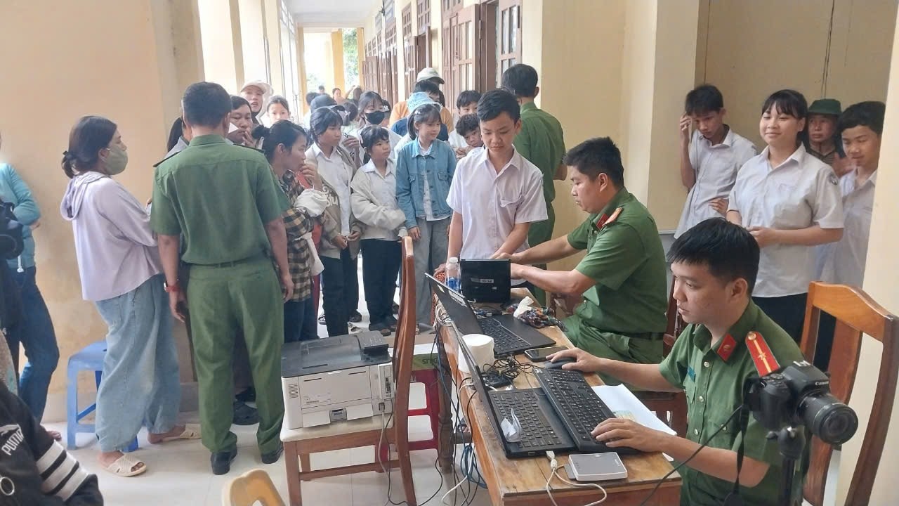 xuc-dong-la-thu-nguoi-dan-cu-lao-cham-gui-ban-giam-doc-cong-an-quang-nam-2-1745374877.jpg
