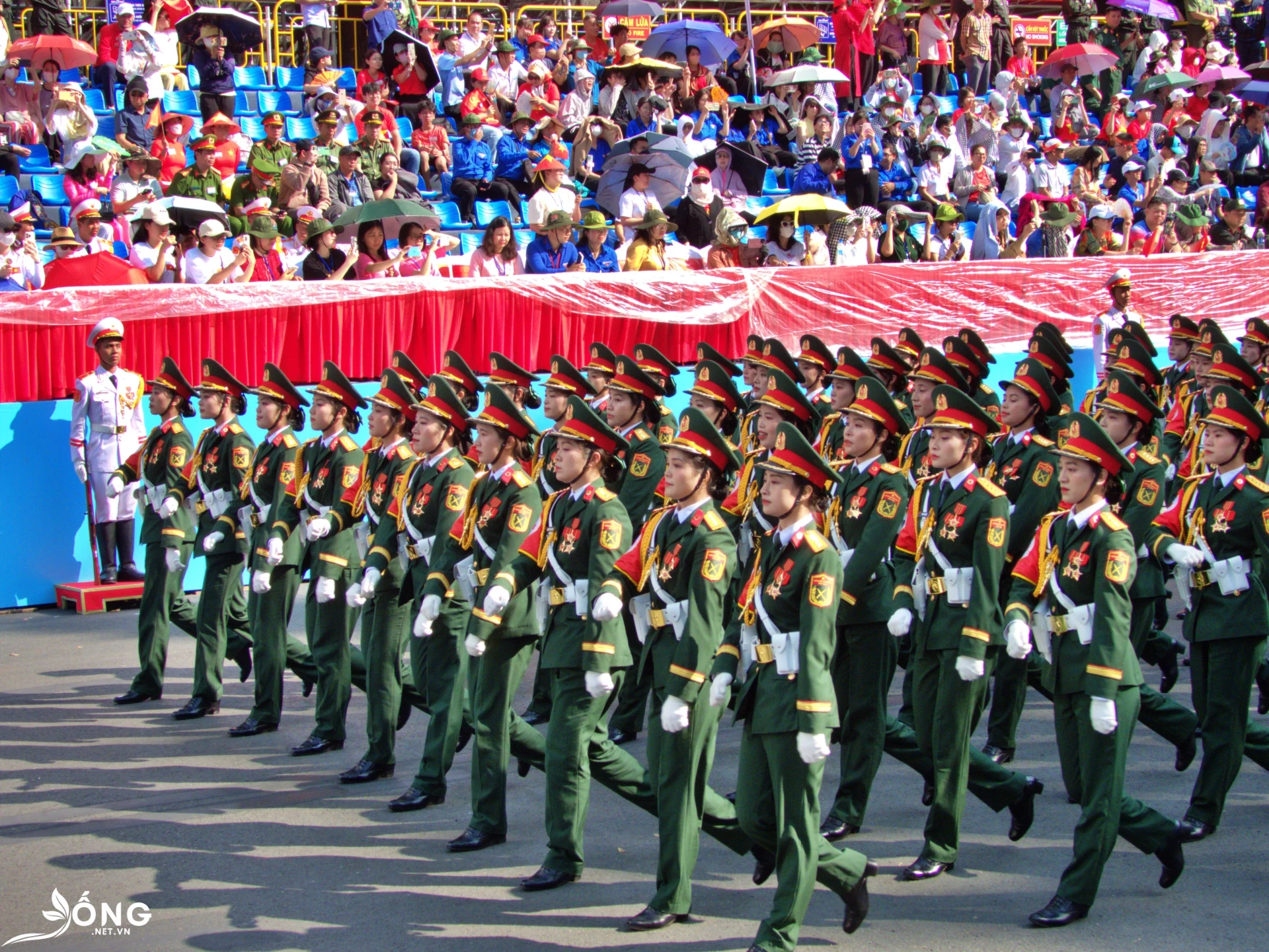 toan-canh-tong-duyet-dieu-binh-dai-le-30-14-1745739420.webp