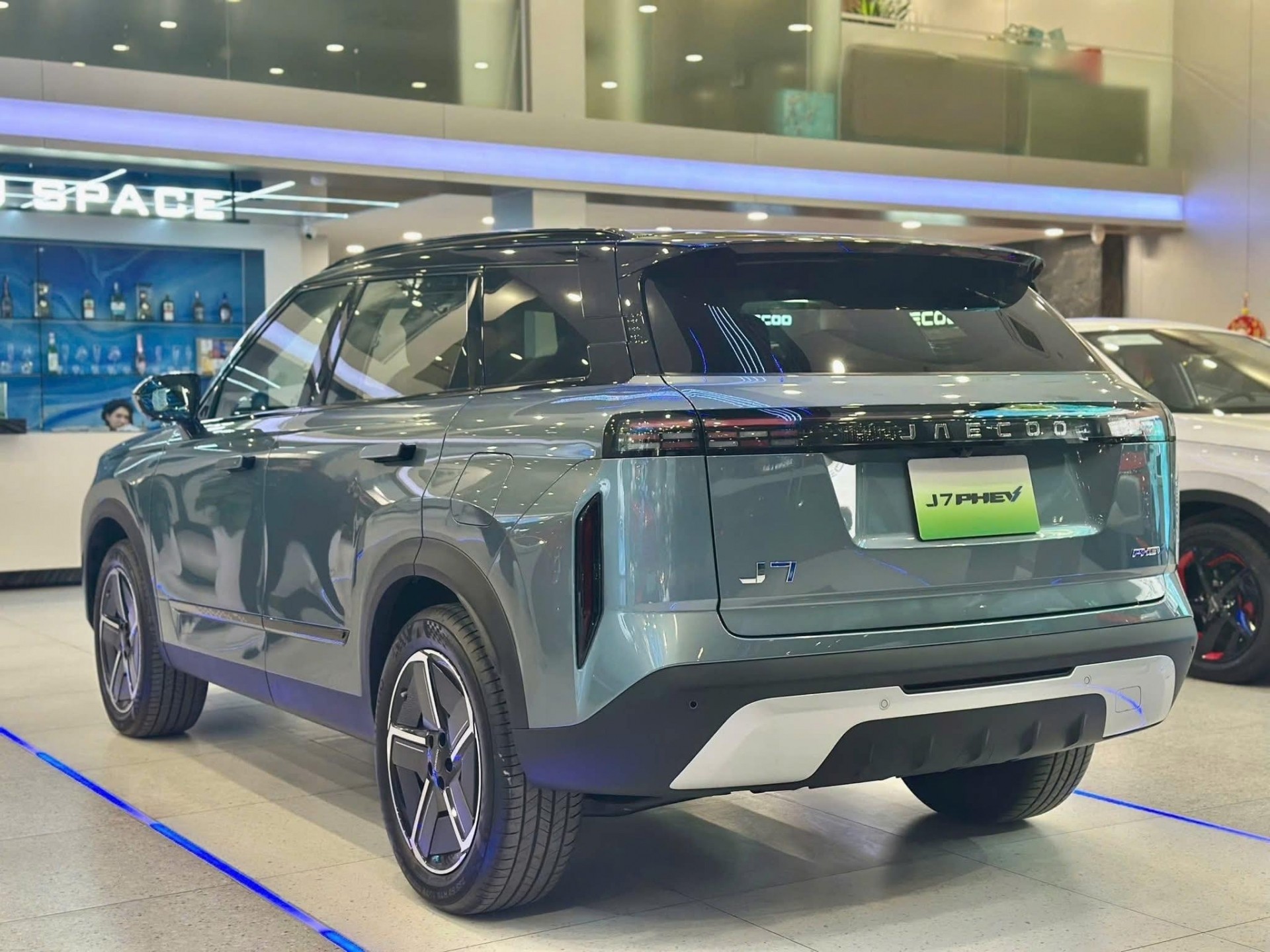 jaecoo-j7-co-the-duoc-nang-cap-la-doi-thu-moi-trong-cuoc-dua-suv-hang-c-2-1746581871.jpg